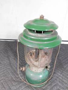 lot 519 image: Coleman  lantern