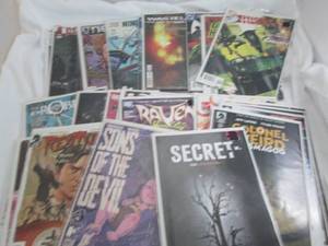 25 Assorted Comics Marvel , DC, Ima...