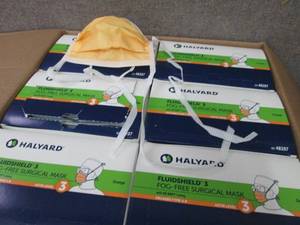 HALYARD FLUIDSHIELD 3 Disposable Ma...