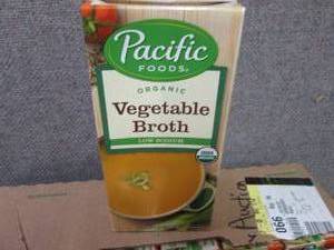 12- 32 oz pks Pacific Foods Vegetab...