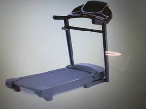 ProForm Sport 5.5 Treadmill looks u...