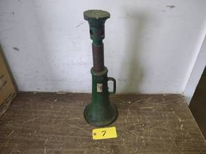 lot 7 image: Duff Norton 2x12, 20 Ton Screw Ja...