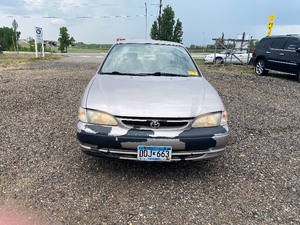 lot 5 image: 1999 Toyota Corolla