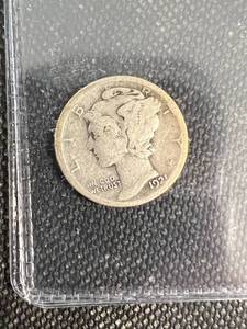 lot 09 image: 4 US MERCURY DIMES 1921-D 1923 1923-S 1924
