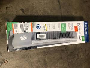 lot 32 image: Lasko 42 in. 4-Speed Outdoor Living Tower Fan Customer Returns See Pictures