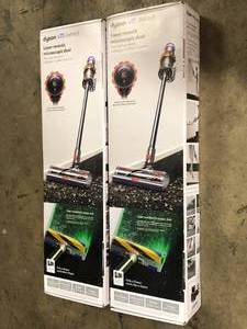 2 Lots of Dyson V15 Detect Cordless Stick Vacuum Cleaner  Customer Returns See Pictures