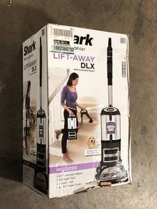 Shark Navigator Lift-Away DLX Vacuum Cleaner   Customer Returns See Pictures