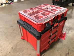 Milwaukee PACKOUT 22 in. Modular 3-Drawer Tool Box with Metal Reinforced Corners   Customer Returns See Pictures