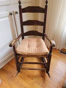 lot 80 image: Primitive Ladderback Rocker