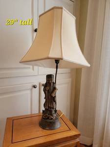 lot 16 image: Vintage Asian Elder Figural Table Lamp