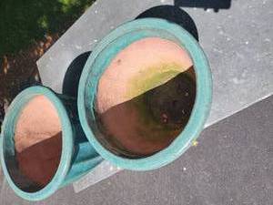 lot 94 image: Turquoise Green Drip Glaze Garden Planters, Medium