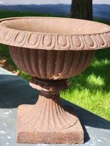 lot 52 image: Regal Iron Egg Rim Garden Planters