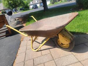 lot 123 image: Awesome Vintage Wheelbarrow