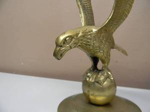 lot 15 image: RARE VINTAGE U.S. MILITARY EAGLE STATUE - BRASS - GREAT PIECE - APPROX 12 By 6 - SEE PICTURES