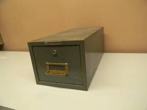 lot 42 image: VINTAGE STEELMASTER METAL SMALL FILE CABINET  STASH BOX - VERY COOL PIECE - APPROX 16L 6H 7.5W - SEE PICTURES