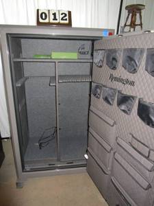lot 12 image: Remington 56 Gun Safe