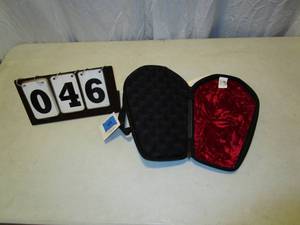 lot 46 image: Bull Dog Green Zombie Molded Pistol Case