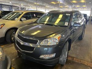 lot 3 image: 2011 Chevrolet Traverse 2LT AWD