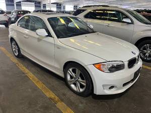 lot 13 image: 2013 BMW 128i Coupe
