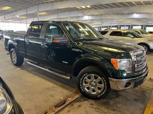 lot 19 image: 2013 Ford F-150 XLT 4x4 Crew...LOW MILES