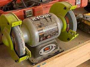 lot 104 image: Ryobi 6 Two-Wheel Bench Grinder BG612G