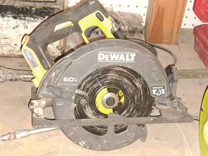 lot 103 image: DeWalt 7-14 60V Brushless Circular Saw DCS578