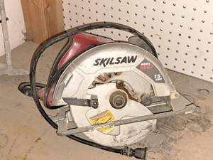 lot 102 image: Skil Skilsaw 7-14 Circular Saw 5587
