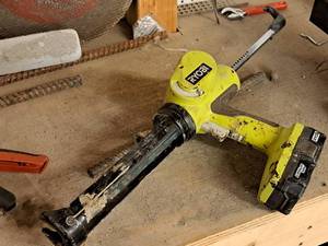 lot 113 image: Ryobi 18V Caulk & Adhesive Gun P310G with Battery