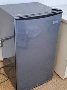 lot 206 image: Mini Refrigerator Freezer