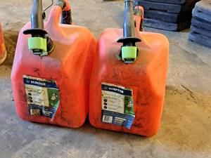 lot 81 image: Lot of (2) Scepter 5-Gallon Plastic Gas Cans
