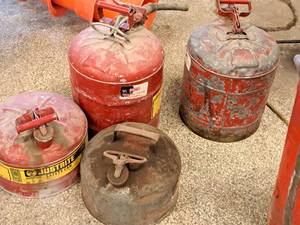 lot 92 image: Lot of (4) Metal Gas Cans