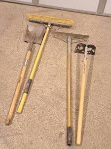 lot 222 image: Concrete Tools - Jackson J-450 Series Pony, Push Broom, Flat Shovel, Trowel