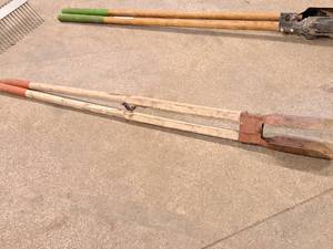 lot 231 image: Post Hole Digger