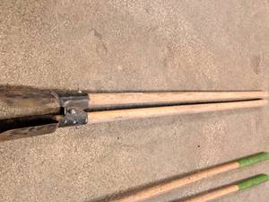 lot 233 image: Post Hole Digger