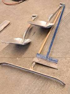lot 249 image: Concrete Tools - (2) Scoop Shovels, Scraper, Squeegee