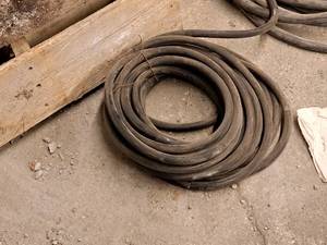 lot 271 image: 12 Rubber Hose