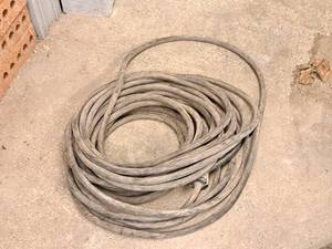 lot 273 image: 220 Volt Extension Cord