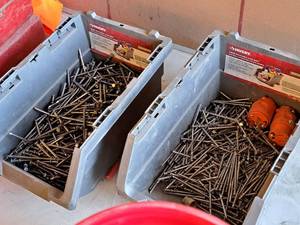 lot 296 image: Lot of (2 Bins) Nails