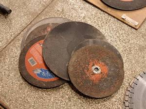 lot 179 image: Lot of (8) Assorted Cut-Off Discs