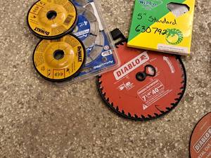 lot 183 image: Lot of (5) Assorted Saw Blades and Cut-Off Discs (New )