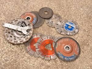 lot 186 image: Lot of (12) Assorted Cut-Off Discs and Saw Blades