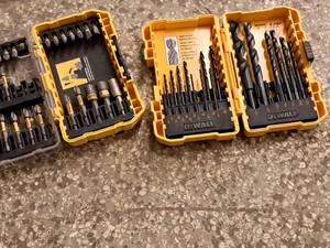 lot 188 image: DeWalt 12 Drill Bit Set, Driver Bit Set