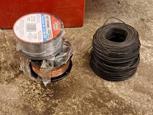 lot 194 image: Lot of (2) Lincoln Electric Innershield .035 Flux-Cored Soldering Wire (2 spools) NR-211-MP-RSP