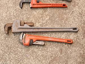 lot 309 image: Lot of (2) Ridgid Heavy Duty 18,24 Pipe Wrenches