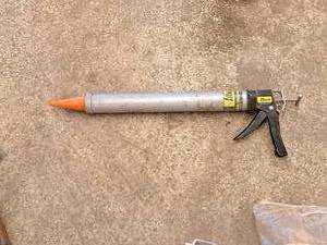 lot 338 image: Albion Dispensing Solutions Teflon Coated Barrel Sealant Gun