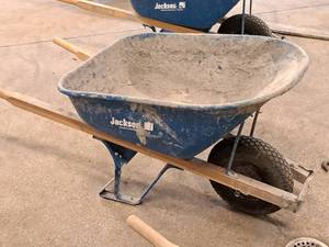 lot 72 image: Jackson Professional Tools Wood HandleMetal Wheelbarrow