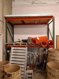 lot 16 image: Pallet Racking - 10 Uprights (x2), 8 Cross Beams (x4)