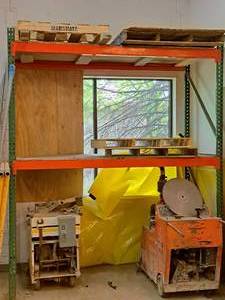 lot 18 image: Pallet Racking - 10 Uprights (x2), 8 Cross Beams (x4)