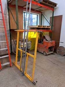 lot 25 image: Biljax (2) Scaffolding Uprights and (2) Cross Braces