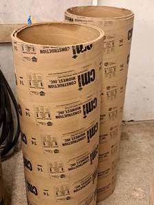 lot 372 image: Lot of (4) 14 Concrete Column Forms